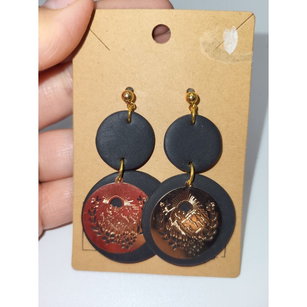 NEW Blind studio engraved earings Mountain Forest Gold tone Wood